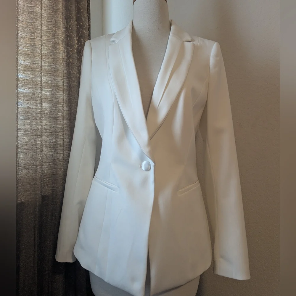 White House Black Market Classic White Blazer, Size 8 - Picture 1 of 8